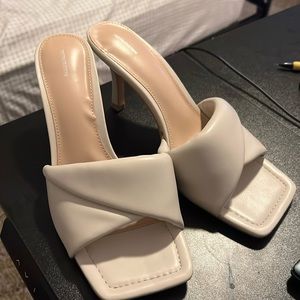 Pretty little thing mid heels